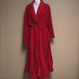 NWT CABERNET Soft Warm Red Robe